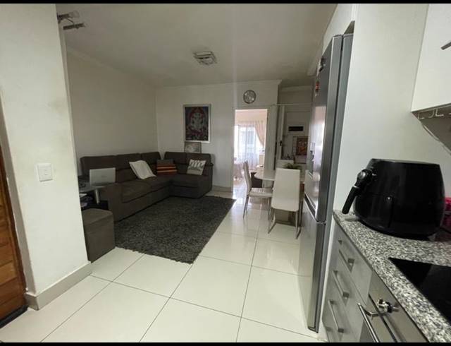 1 BEDROOM APARTMENT FOR SALE IN NEW TOWN CENTRE